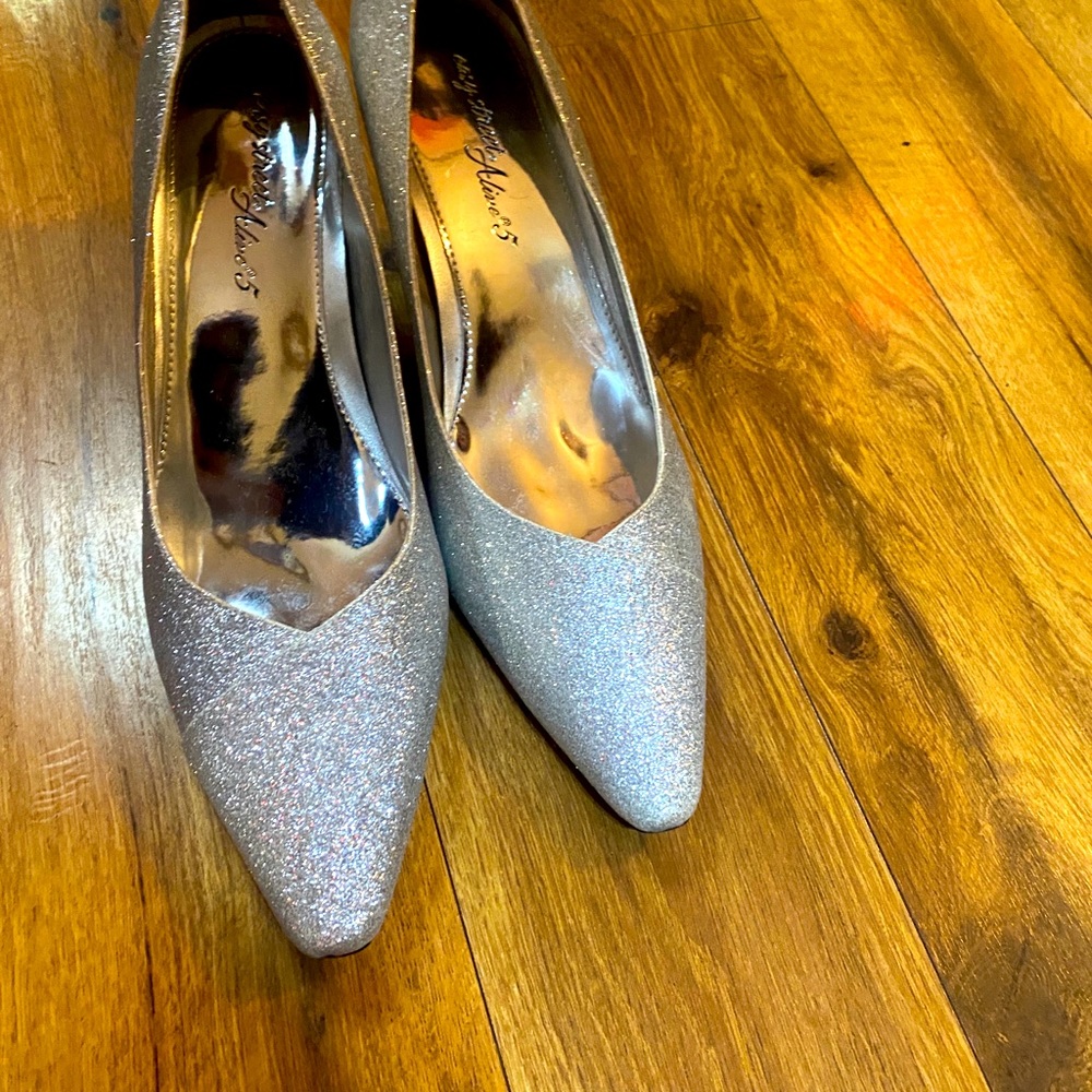 Easystreet silver chiffon heels